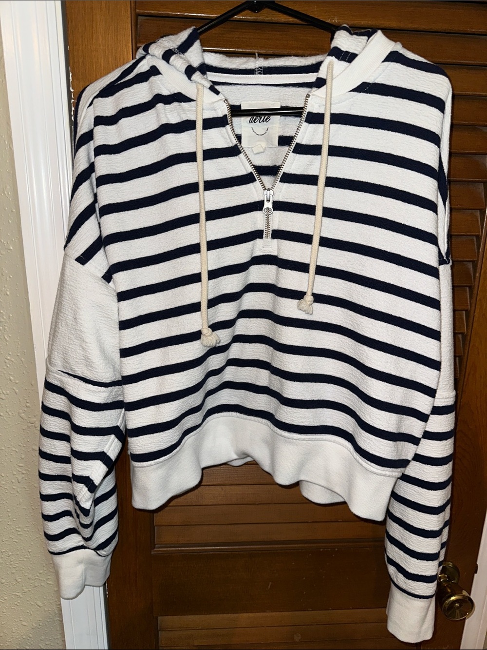Aerie Striped Half-Zip cropped Hooded Pullover - oversized. White and navy